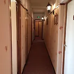 Du 6 Juin Hotel