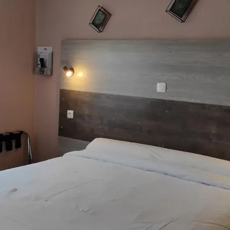 Hotel Du 6 Juin 3*