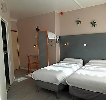 Hotel Du 6 Juin 3*